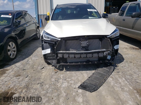 2020 Infiniti QX50 LUXE with VIN 3PCAJ5M3XLF105962, listed as a Copart auction lot 54744392 with 8,518 mi miles. Bid and sale history available at carsss.com. Image 9.