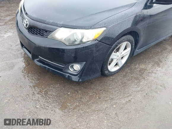 2012 Toyota Camry L with VIN 4T1BF1FK8CU017305, listed as a IAAI auction lot 42030659 with 221,079 mi miles. Bid and sale history available at carsss.com. Image 6.