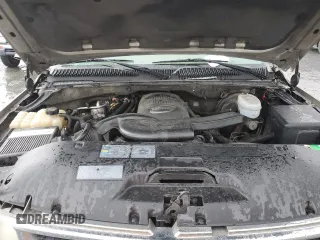 2003 Chevrolet Suburban LS with VIN 3GNEC16T93G145517, listed as a Copart auction lot 42450085 with 334,438 mi miles and Salvage Title. Bid and sale history available at carsss.com. Image 12.