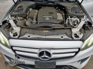 2017 Mercedes-Benz E 300 Luxury z VIN WDDZF4KB7HA057948, wystawiony jako Copart lot #55938655 z przebiegiem 97 828 mil mil oraz Szkoda całkowita • Salvage title. Historia ofert i sprzedaży dostępna na DreamBid. Obrazek 11.