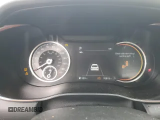 2022 Genesis G70 2.0T z VIN KMTG34TAXNU094262, wystawiony jako Copart lot #54213245 z przebiegiem 70 819 mil mil oraz Szkoda całkowita • Salvage title. Historia ofert i sprzedaży dostępna na DreamBid. Obrazek 9.
