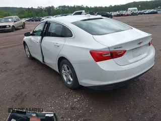 2024 Chevrolet Malibu LT with VIN 1G1ZD5ST1RF121543, listed as a IAAI auction lot 42249689 with 26,882 mi miles and . Bid and sale history available at DreamBid. Image 3.