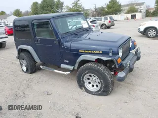2006 Jeep Wrangler Sport with VIN 1J4FA49S16P737060, listed as a IAAI auction lot 41784197 with 42,030 mi miles. Bid and sale history available at carsss.com. Image 1.