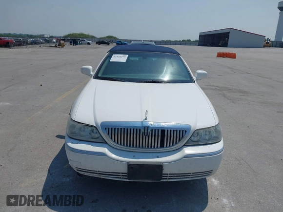 2006 Lincoln Town Car Signature с VIN 1LNHM81W46Y634376, выставлен на аукционе IAAI как лот 42442418 с пробегом 211 275 миль миль и . История ставок и продаж доступна на DreamBid. Изображение 6.