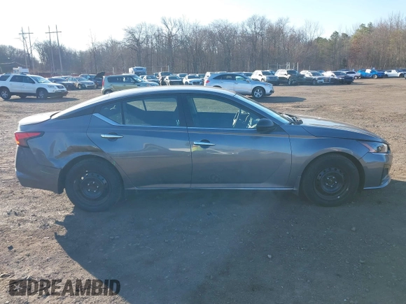 2024 Nissan Altima S with VIN 1N4BL4BV5RN330433, listed as a IAAI auction lot 41761937 with 11,815 mi miles and . Bid and sale history available at carsss.com. Image 13.