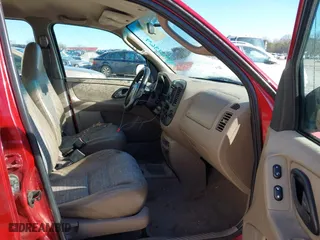 2001 Ford Escape XLS with VIN 1FMYU01171KD93513, listed as a IAAI auction lot 41767869 with 148,940 mi miles. Bid and sale history available at carsss.com. Image 5.