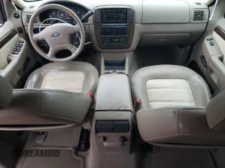 2004 Ford Explorer Eddie Bauer z VIN 1FMDU74K84UA35938, wystawiony jako Copart lot #84904194 z przebiegiem 82 976 mil mil oraz Szkoda całkowita • Salvage title. Historia ofert i sprzedaży dostępna na DreamBid. Obrazek 8.