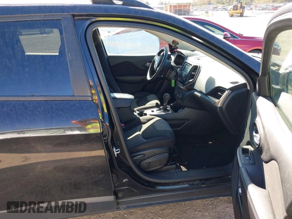 2016 Jeep Cherokee Sport with VIN 1C4PJLAS5GW376259, listed as a IAAI auction lot 41287458 with 92,075 mi miles and . Bid and sale history available at DreamBid. Image 5.