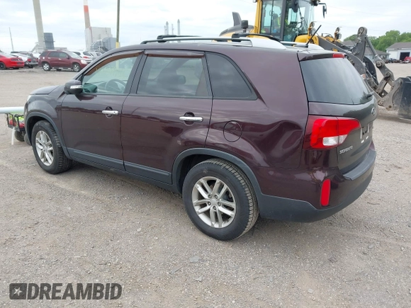 2014 Kia Sorento LX z VIN 5XYKT4A69EG510648, wystawiony jako IAAI lot #42361155 z przebiegiem 254 560 mil mil oraz . Historia ofert i sprzedaży dostępna na DreamBid. Obrazek 3.