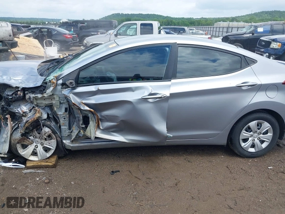 2016 Hyundai Elantra SE z VIN 5NPDH4AE1GH715927, wystawiony jako IAAI lot #42302693 z przebiegiem 143 065 mil mil oraz . Historia ofert i sprzedaży dostępna na DreamBid. Obrazek 14.