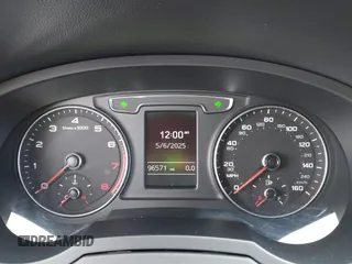 2018 Audi Q3 Premium z VIN WA1BCCFS8JR006212, wystawiony jako IAAI lot #42208285 z przebiegiem 96 571 mil mil oraz . Historia ofert i sprzedaży dostępna na DreamBid. Obrazek 7.