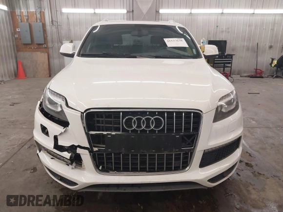 2011 Audi Q7 3.0L TDI Prestige with VIN WA1WMAFE1BD002840, listed as a IAAI auction lot 41537638 with 196,088 mi miles. Bid and sale history available at carsss.com. Image 13.