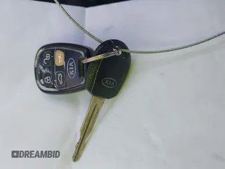 2004 Kia Spectra LX z VIN KNAFE122145036611, wystawiony jako IAAI lot #42490340 z przebiegiem 219 316 mil mil oraz . Historia ofert i sprzedaży dostępna na DreamBid. Obrazek 11.