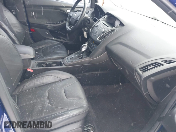 2015 Ford Focus SE with VIN 1FADP3F23FL361274, listed as a IAAI auction lot 41292796 with 102,741 mi miles. Bid and sale history available at carsss.com. Image 5.