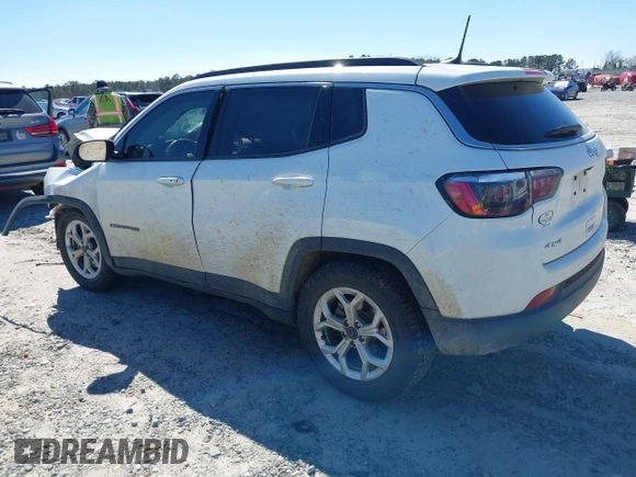 2025 Jeep Compass Latitude with VIN 3C4NJDBNXST520974, listed as a IAAI auction lot 41727651 with 24,054 mi miles and . Bid and sale history available at DreamBid. Image 3.
