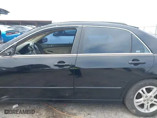 2006 Honda Accord Sdn LX SE with VIN 1HGCM56386A073833, listed as a IAAI auction lot 41790693 with 276,812 mi miles. Bid and sale history available at carsss.com. Image 14.