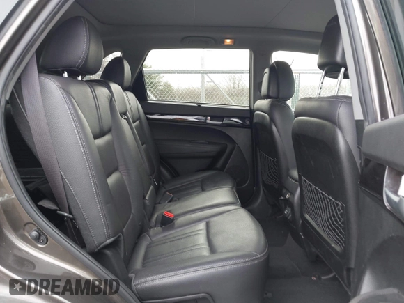 2015 Kia Sorento EX with VIN 5XYKU4A72FG621744, listed as a IAAI auction lot 41877451 with 105,898 mi miles. Bid and sale history available at carsss.com. Image 8.