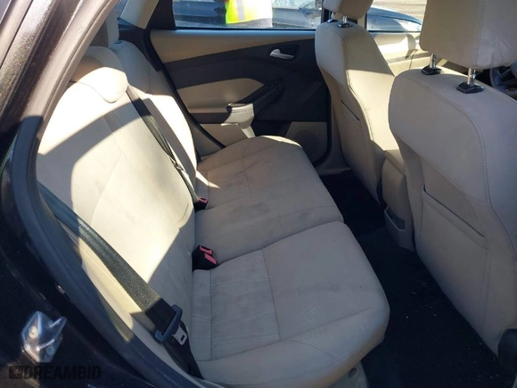 2015 Ford Focus SE with VIN 1FADP3K20FL213184, listed as a IAAI auction lot 41801065 with 151,824 mi miles. Bid and sale history available at carsss.com. Image 8.
