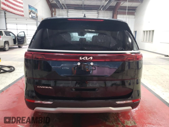 2024 Kia Carnival EX with VIN KNDNC5H39R6377154, listed as a Copart auction lot 77392044 with 12,819 mi miles and Salvage Title. Bid and sale history available at carsss.com. Image 6.