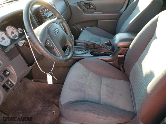 2007 Ford Escape XLS with VIN 1FMYU02Z37KA99846, listed as a Copart auction lot 41578944 with 216,990 mi miles and Salvage Title. Bid and sale history available at carsss.com. Image 7.
