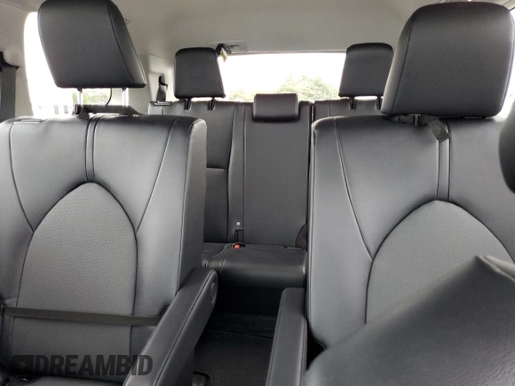 2024 Toyota Highlander XLE with VIN 5TDAAAB53RS064463, listed as a Copart auction lot 57293225 with 11,574 mi miles and Salvage title. Bid and sale history available at DreamBid. Image 10.