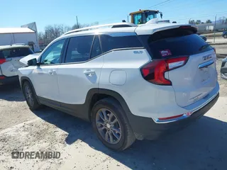 2022 GMC Terrain SLT with VIN 3GKALPEV8NL302322, listed as a IAAI auction lot 41596270 with 24,551 mi miles. Bid and sale history available at carsss.com. Image 3.