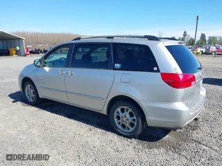 2004 Toyota Sienna LE with VIN 5TDBA23C64S006444, listed as a IAAI auction lot 41885031 with 204,845 mi miles. Bid and sale history available at carsss.com. Image 3.