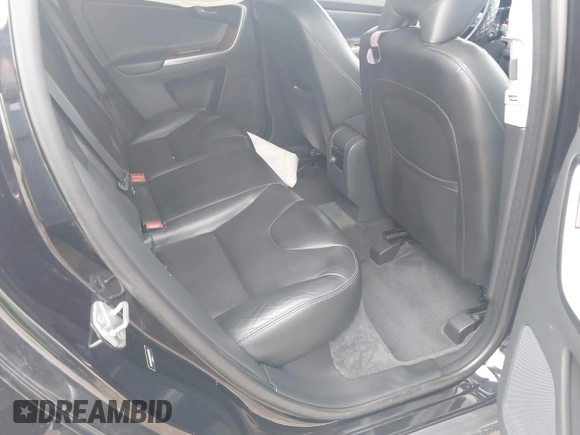 2017 Volvo XC60 Inscription with VIN YV440MDU8H2039258, listed as a IAAI auction lot 41748463 with 70,643 mi miles. Bid and sale history available at carsss.com. Image 8.