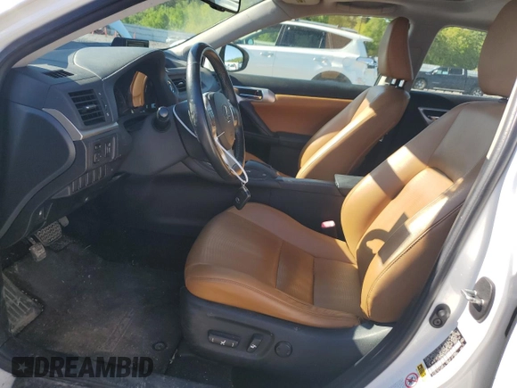 2011 Lexus CT 200h z VIN JTHKD5BH0B2046799, wystawiony jako Copart lot #58246525 z przebiegiem 130 019 mil mil oraz Szkoda całkowita • Salvage title. Historia ofert i sprzedaży dostępna na DreamBid. Obrazek 7.