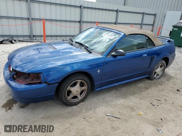 2001 Ford Mustang Deluxe with VIN 1FAFP44401F209673, listed as a Copart auction lot 52239035 with 165,944 mi miles and Salvage Title. Bid and sale history available at carsss.com. Image 1.