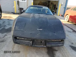 1986 Chevrolet Corvette z VIN 1G1YY0786G5105915, wystawiony jako Copart lot #88309815 z przebiegiem 87 655 mil mil oraz Czysty tytuł • Clean title. Historia ofert i sprzedaży dostępna na DreamBid. Obrazek 5.