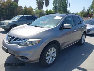 2011 Nissan Murano SL z VIN JN8AZ1MW3BW178147, wystawiony jako IAAI lot #42301379 z przebiegiem 110 688 mil mil oraz . Historia ofert i sprzedaży dostępna na DreamBid. Obrazek 6.