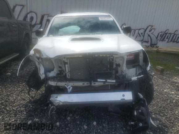 2005 Toyota Tacoma z VIN 5TEMU52N15Z050084, wystawiony jako Copart lot #89392445 z przebiegiem 158 752 mil mil oraz Szkoda całkowita • Salvage title. Historia ofert i sprzedaży dostępna na DreamBid. Obrazek 5.
