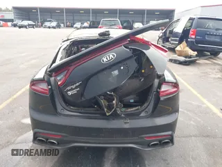 2018 Kia Stinger Premium with VIN KNAE25LA1J6011067, listed as a IAAI auction lot 40893308 with 20 mi miles. Bid and sale history available at carsss.com. Image 15.