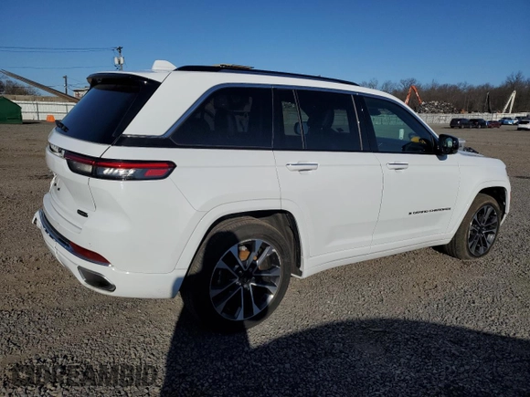 2022 Jeep Grand Cherokee Overland z VIN 1C4RJHDG9N8587513, wystawiony jako Copart lot #50424885 z przebiegiem 39 749 mil mil oraz Szkoda całkowita • Salvage title. Historia ofert i sprzedaży dostępna na DreamBid. Obrazek 3.