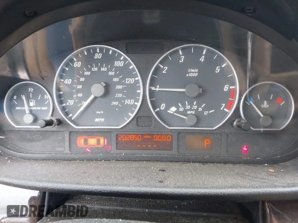 2001 BMW 3 Series 330Ci with VIN WBABS53411JU81299, listed as a IAAI auction lot 42062965 with 202,850 mi miles and . Bid and sale history available at DreamBid. Image 7.