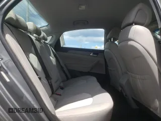 2017 Hyundai Sonata Hybrid SE with VIN KMHE24L3XHA064433, listed as a Copart auction lot 53213903 with 88,919 mi miles. Bid and sale history available at carsss.com. Image 10.