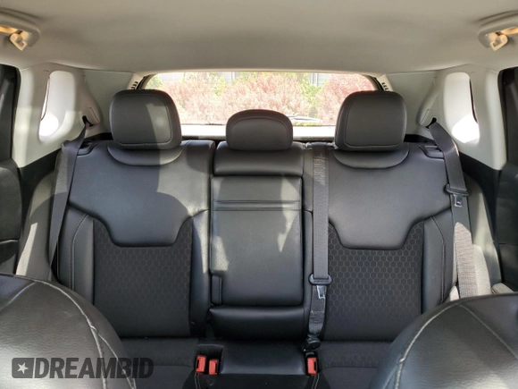 2018 Jeep Compass Latitude z VIN 3C4NJCBB0JT134143, wystawiony jako Copart lot #57228345 z przebiegiem 102 011 mil mil oraz Szkoda całkowita • Salvage title. Historia ofert i sprzedaży dostępna na DreamBid. Obrazek 10.