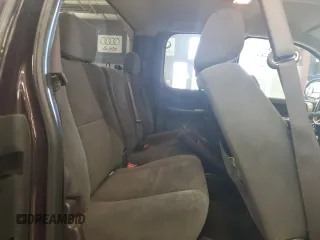 2008 GMC Sierra 1500 SLE1 z VIN 1GTEK19CX8Z113254, wystawiony jako Copart lot #78105614 z przebiegiem 347 107 mil mil oraz Szkoda całkowita • Salvage title. Historia ofert i sprzedaży dostępna na DreamBid. Obrazek 10.