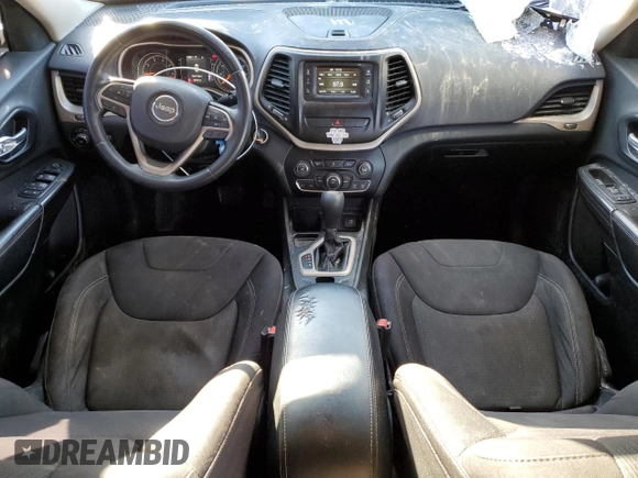 2015 Jeep Cherokee Latitude with VIN 1C4PJLCB3FW565942, listed as a Copart auction lot 46347345 with 188,038 mi miles and Non Repairable. Bid and sale history available at carsss.com. Image 8.
