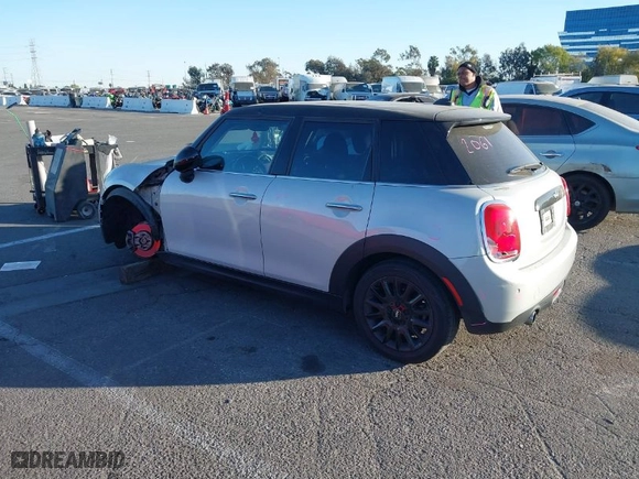 2017 MINI Hardtop 4 Door Cooper with VIN WMWXU1C37H2F77364, listed as a IAAI auction lot 41331028 with 1 miles. Bid and sale history available at carsss.com. Image 3.