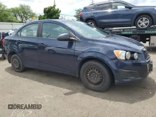 2016 Chevrolet Sonic LS z VIN 1G1JA5SH0G4164037, wystawiony jako Copart lot #60185515 z przebiegiem 211 229 mil mil oraz Czysty tytuł • Clean title. Historia ofert i sprzedaży dostępna na DreamBid. Obrazek 4.