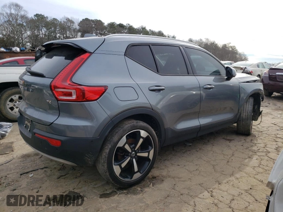 2019 Volvo XC40 Momentum z VIN YV4AC2HK4K2151764, wystawiony jako Copart lot #73491882 z przebiegiem 40 243 mil mil oraz . Historia ofert i sprzedaży dostępna na DreamBid. Obrazek 3.