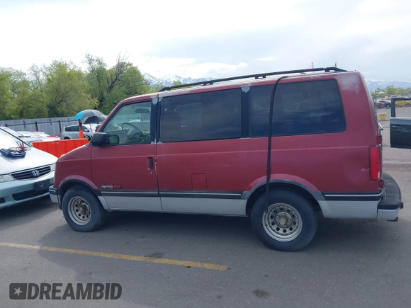 1994 Chevrolet Astro with VIN 1GNEL19W5RB176819, listed as a IAAI auction lot 42116566 with 179,027 mi miles. Bid and sale history available at carsss.com. Image 14.