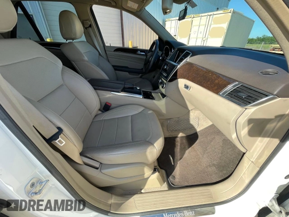 2015 Mercedes-Benz M with VIN 4JGDA0EB1FA506184, listed as a Copart auction lot 55699125 with 139,438 mi miles and Clean Title. Bid and sale history available at carsss.com. Image 5.