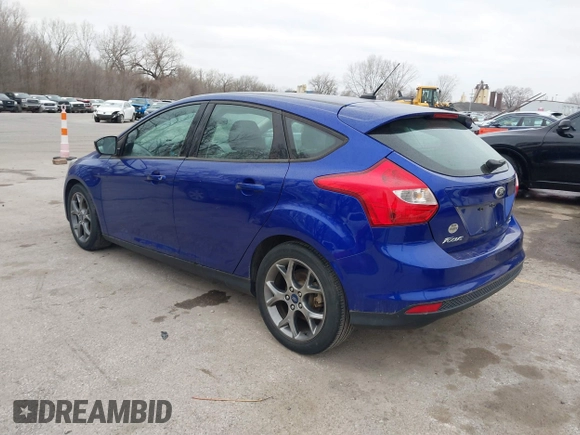 2014 Ford Focus SE with VIN 1FADP3K20EL213393, listed as a IAAI auction lot 41843091 with 125,279 mi miles. Bid and sale history available at carsss.com. Image 3.