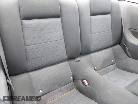 2008 Ford Mustang Deluxe with VIN 1ZVHT80N485143307, listed as a IAAI auction lot 42661093 with 155,133 mi miles and . Bid and sale history available at DreamBid. Image 8.