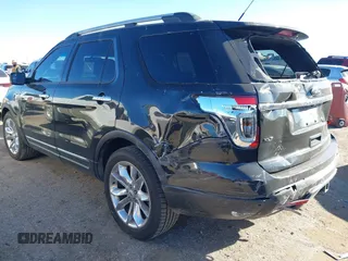 2013 Ford Explorer XLT with VIN 1FM5K7D8XDGB39196, listed as a IAAI auction lot 41729903 with 246,742 mi miles and . Bid and sale history available at DreamBid. Image 3.