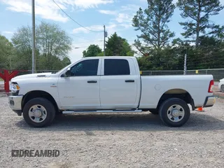 2020 Ram 2500 Tradesman with VIN 3C6UR5CL9LG258440, listed as a IAAI auction lot 42073257 with 33,489 mi miles and . Bid and sale history available at DreamBid. Image 15.