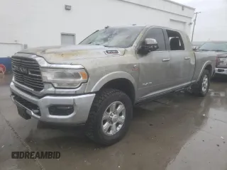 2020 Ram 3500 Laramie z VIN 3C63R3ML3LG166741, wystawiony jako Copart lot #82288564 z przebiegiem Nie podano mil oraz Szkoda całkowita • Salvage title. Historia ofert i sprzedaży dostępna na DreamBid. Obrazek 1.